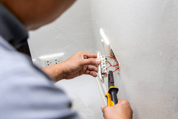 Best Commercial Electrician Services  in Auburn, WA
